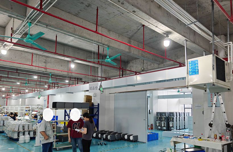 工業(yè)省電空調(diào)設備-臥式管道機型,工業(yè)車間崗位降溫.jpg