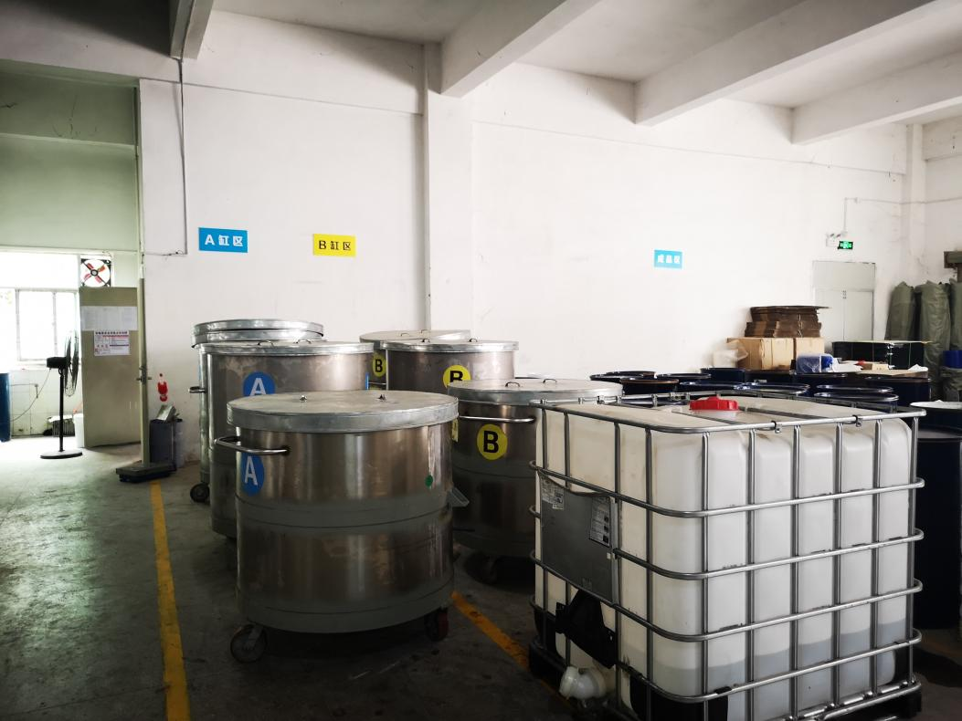 模具硅膠原料和制品儲(chǔ)存需留意的事項(xiàng)有哪些 ？